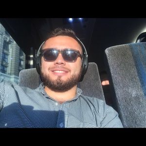 Meet your Posher, Adam